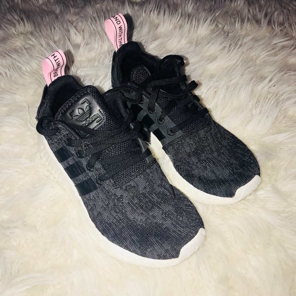 adidas nmd r2